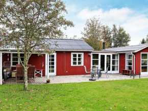 Quaint Holiday Home in Store Fuglede with Terrace, Store Fuglede